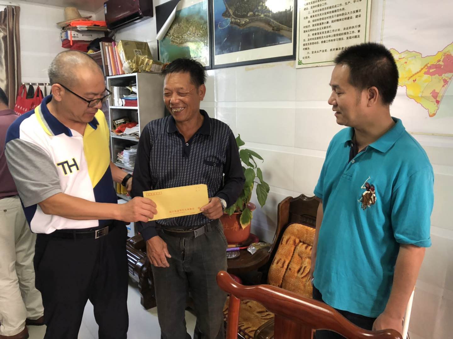 晓澳镇开展2020年"八一"期间走访慰问活动_福州市连江县政府